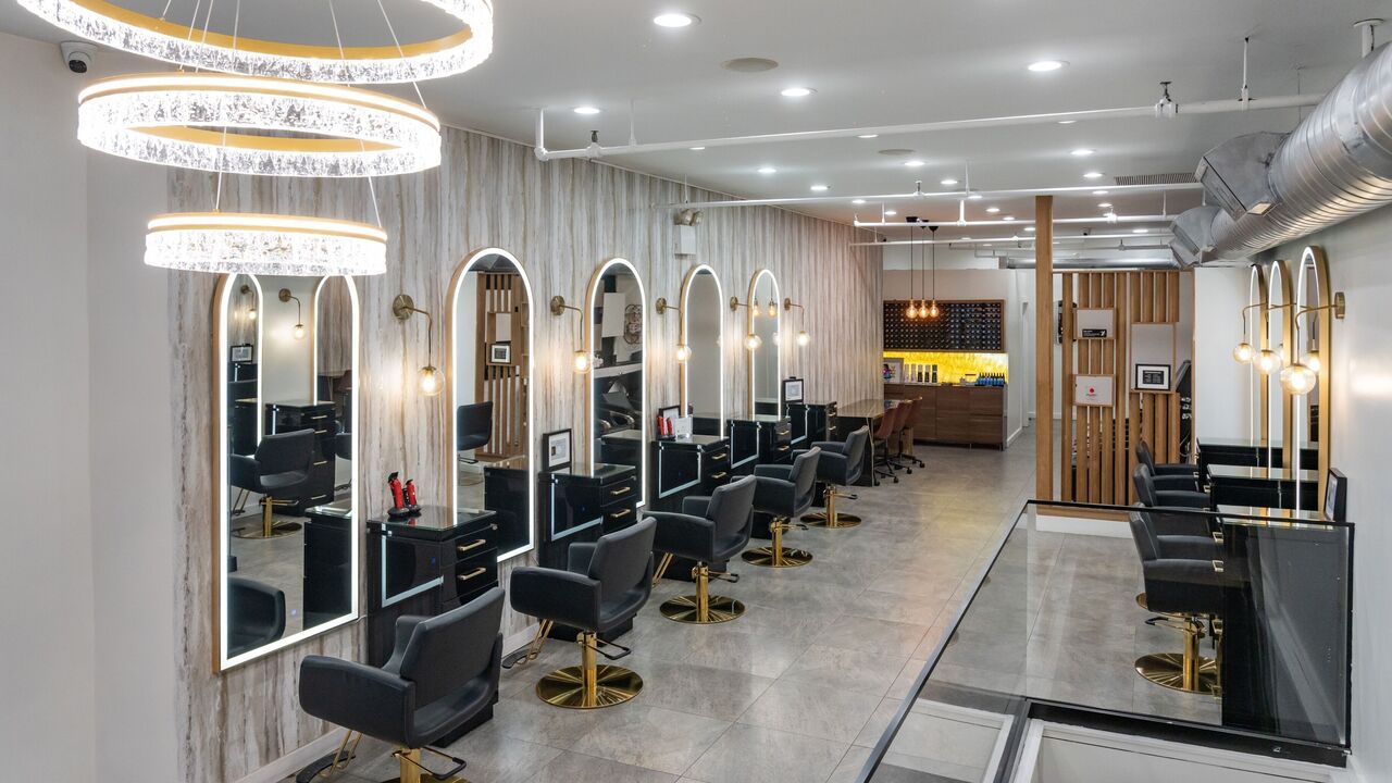 Interior of Scissors by Fabio's Hair & Color Studio near Oyster Bay in East Norwich